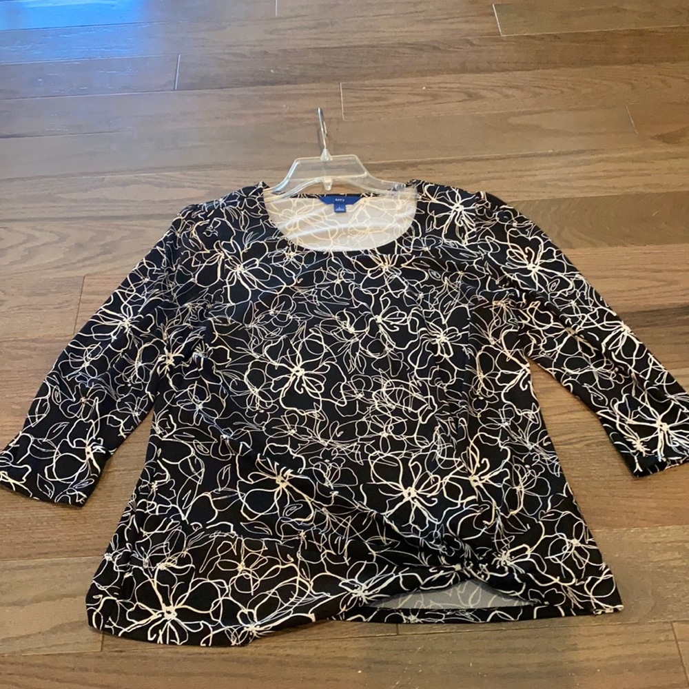 Apt 9 women’s top